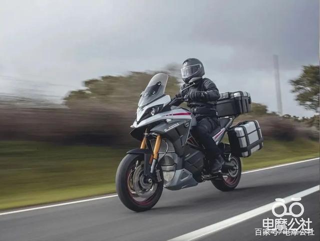 近日,意大利电动摩托车品牌energica,推出了一款全新电动adv(冒险类